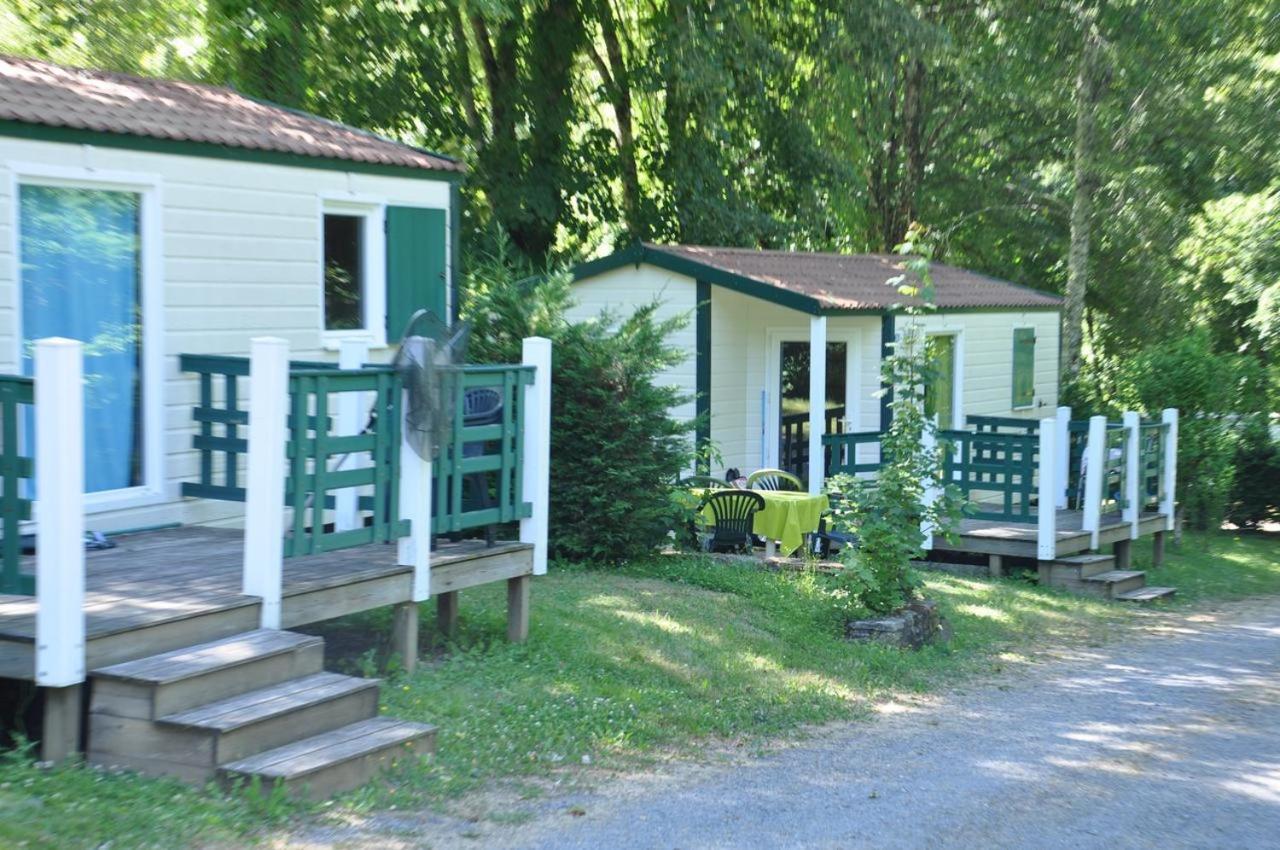 Les Chalets Du Moulin Du Chatain 4 Payzac  Esterno foto