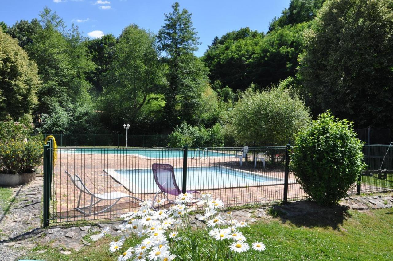 Les Chalets Du Moulin Du Chatain 4 Payzac  Esterno foto